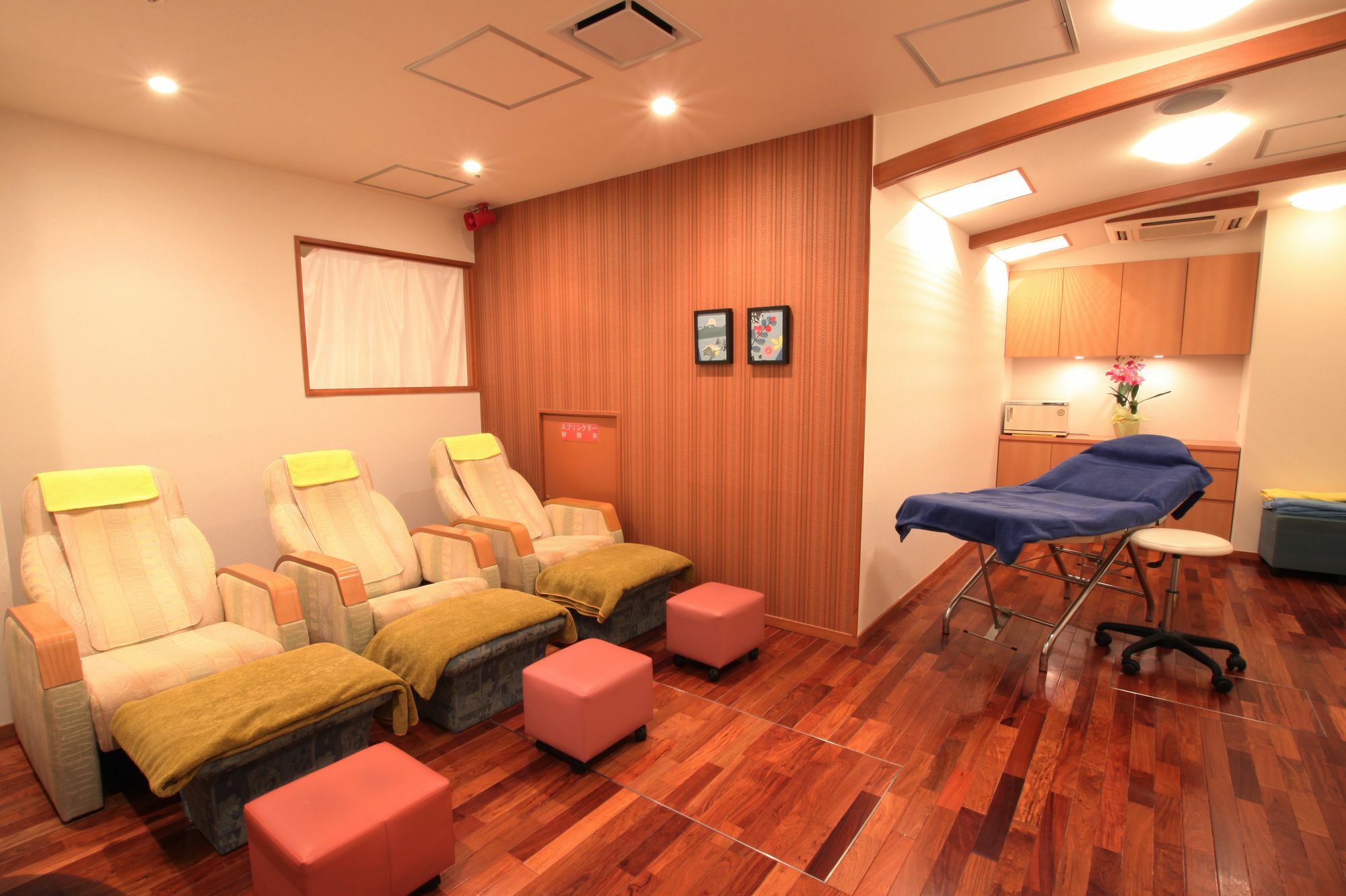 Capsule Inn Osaka - Caters To Men Dış mekan fotoğraf